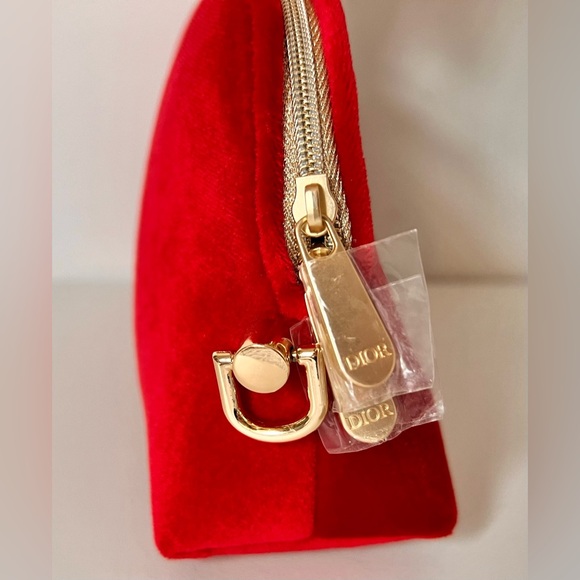 DIOR Beauty Red Velvet Velour Crossbody Gold Purse Chain Bag Card + Box - Picture 12 of 13